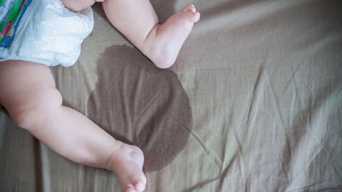 How to Clean Urine From a Mattress After Bedwetting